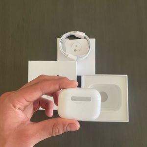 Apple AirPods Pro 2nd Gen